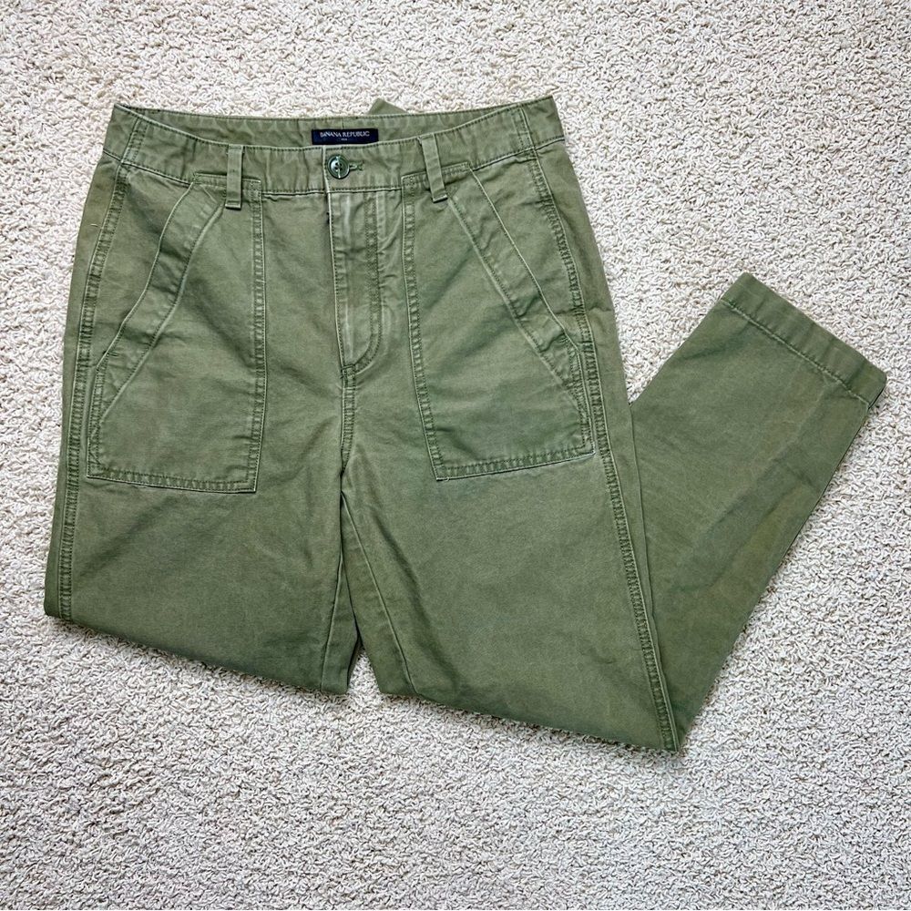 BANANA REPUBLIC Slim Straight Cargo Pants Patch Pocket Olive Army Green Size 4